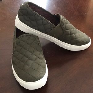 Steve Madden Endell Slip on Shoes